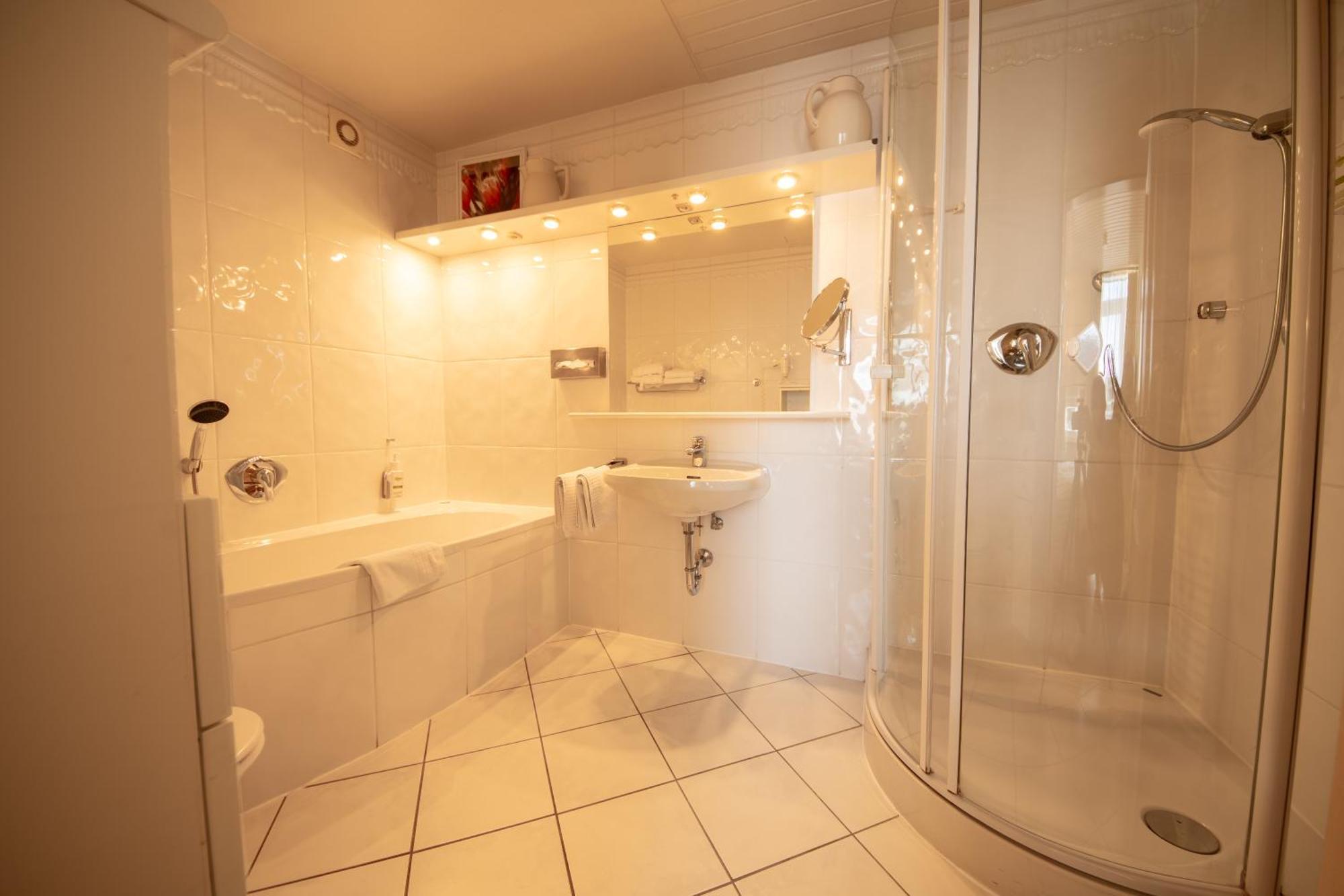 Kastanienhof Hotel 4*